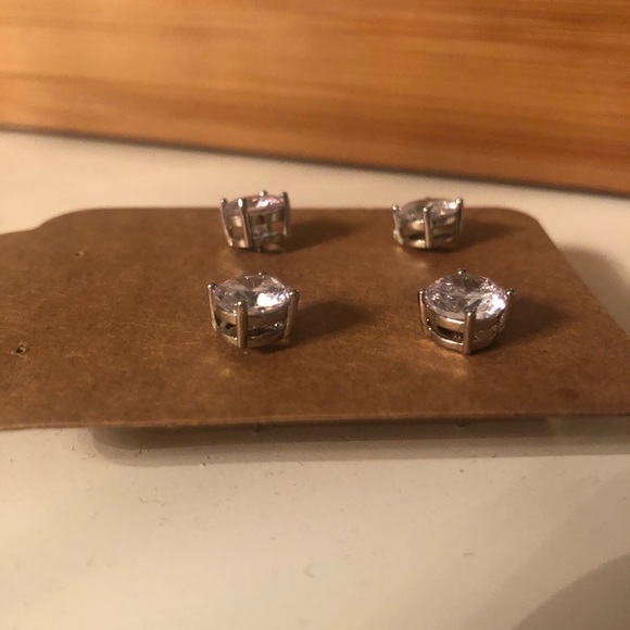 Jtushy- earrings by Jenna Jameson - Picture 2 of 4